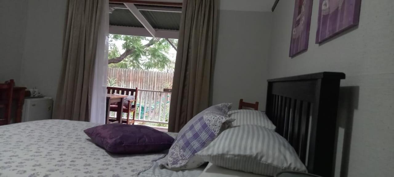 Beit Shalom Before Known As Best Little Guesthouse Oudtshoorn Exterior photo